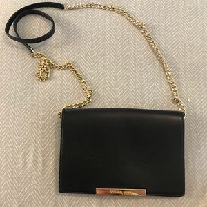 MICHAEL KORS black and gold crossbody